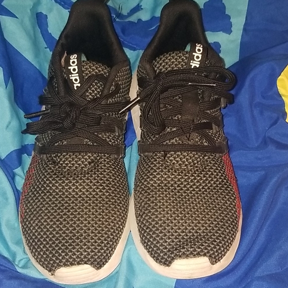 Adidas - Picture 2 of 4